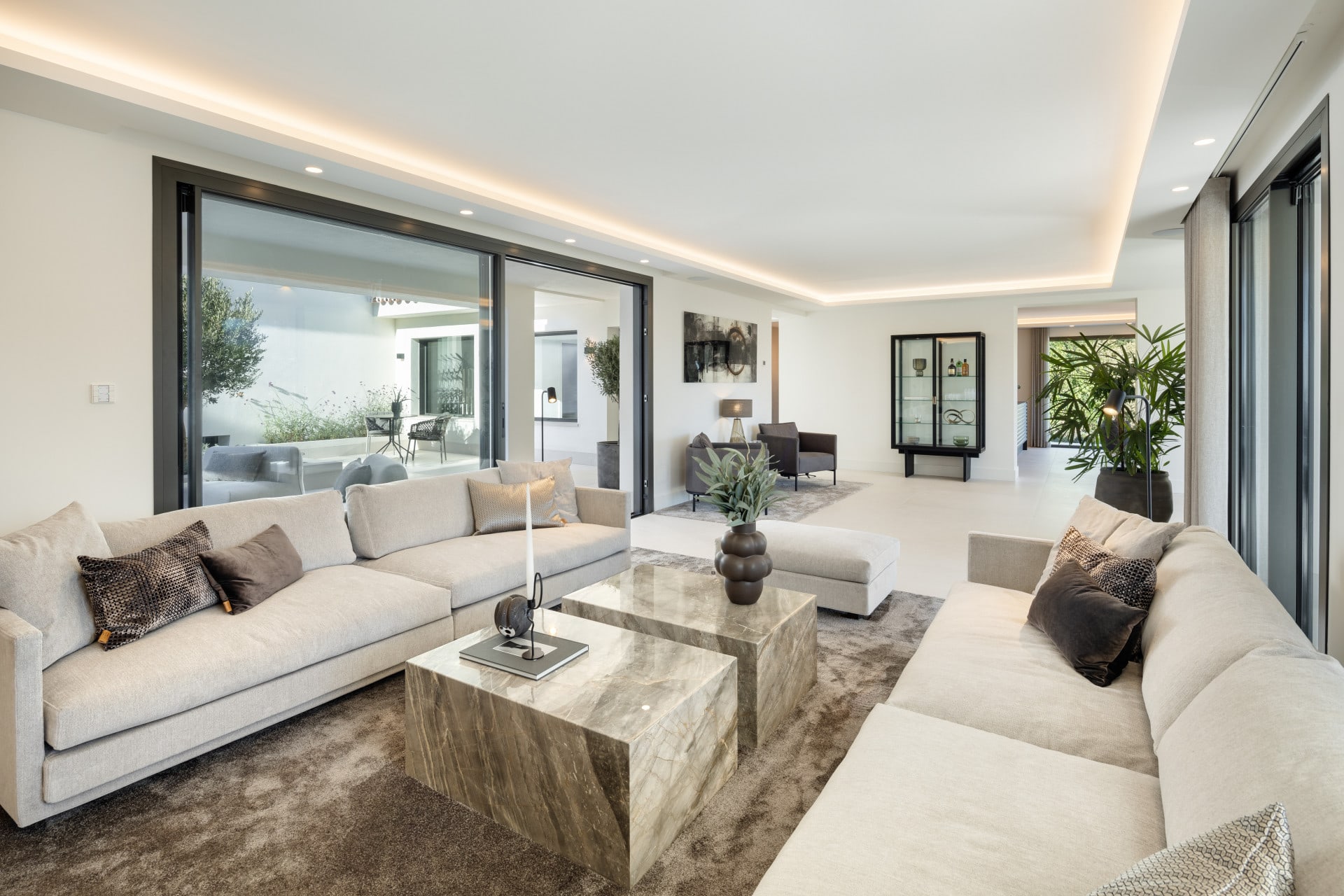 5 Bedroom Villa for Sale in Las Brisas, Marbella, Marbella - €6,250,000 - 000052