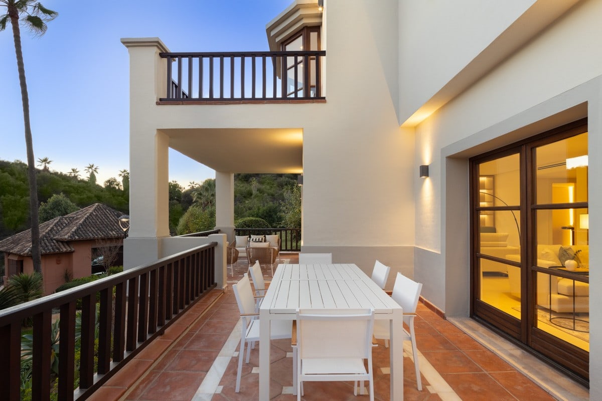 5 Bedroom House for Sale in Marbella, Marbella - €2,600,000 - 000086