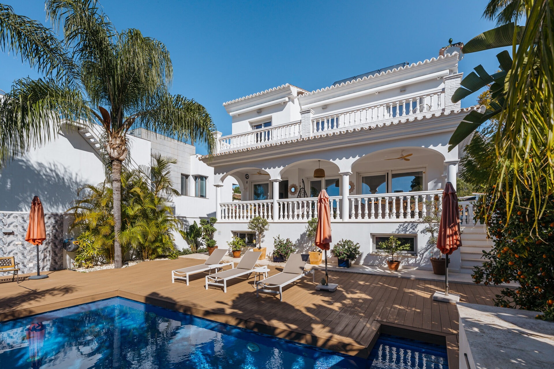 4 Bedroom Villa for Sale in Marbella, Marbella - €2,050,000 - 000164