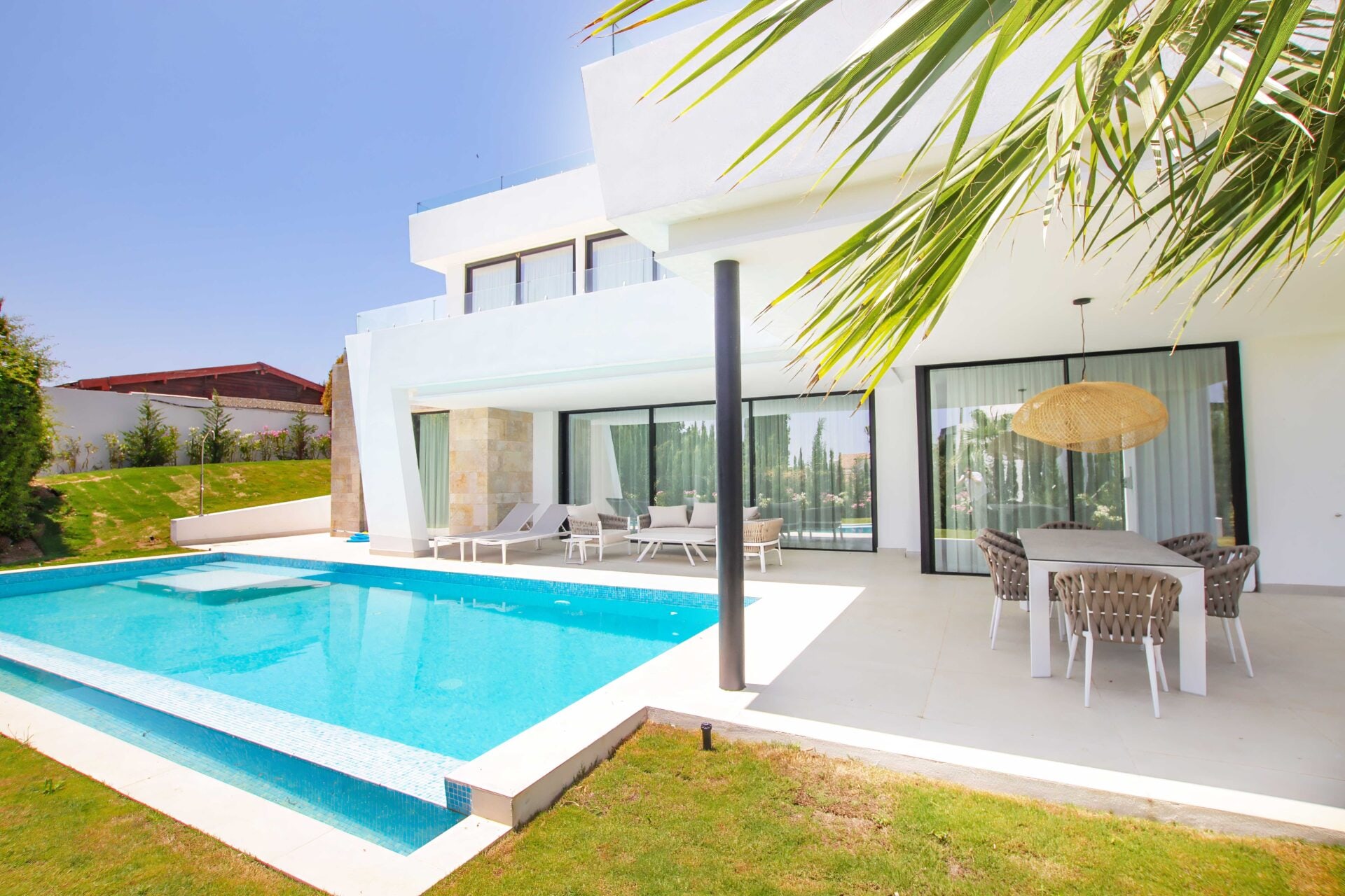 4 Bedroom Villa for Sale in Marbella - €2,495,000 - 000188