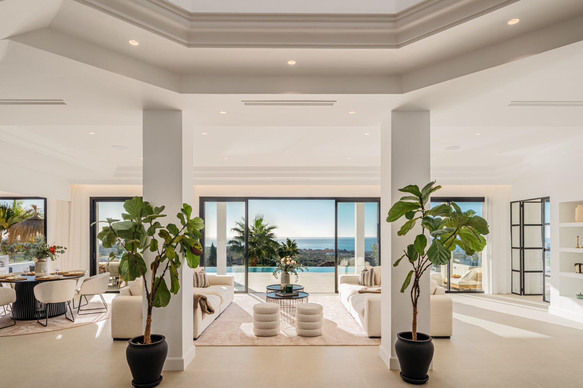 6 Bedroom Villa for Sale in Los Flamingos, Marbella - €6,995,000 - 000202