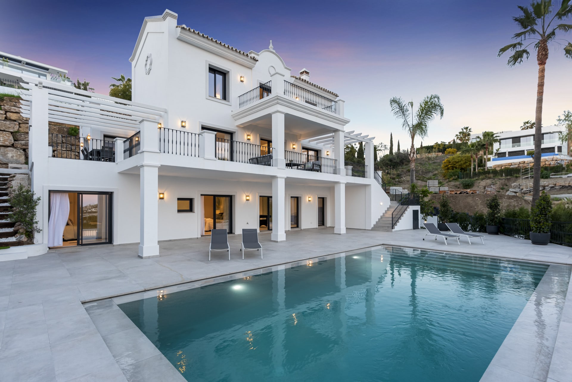 5 Bedroom Villa for Sale in Los Flamingos Golf, Marbella - €3,495,000 - 000226