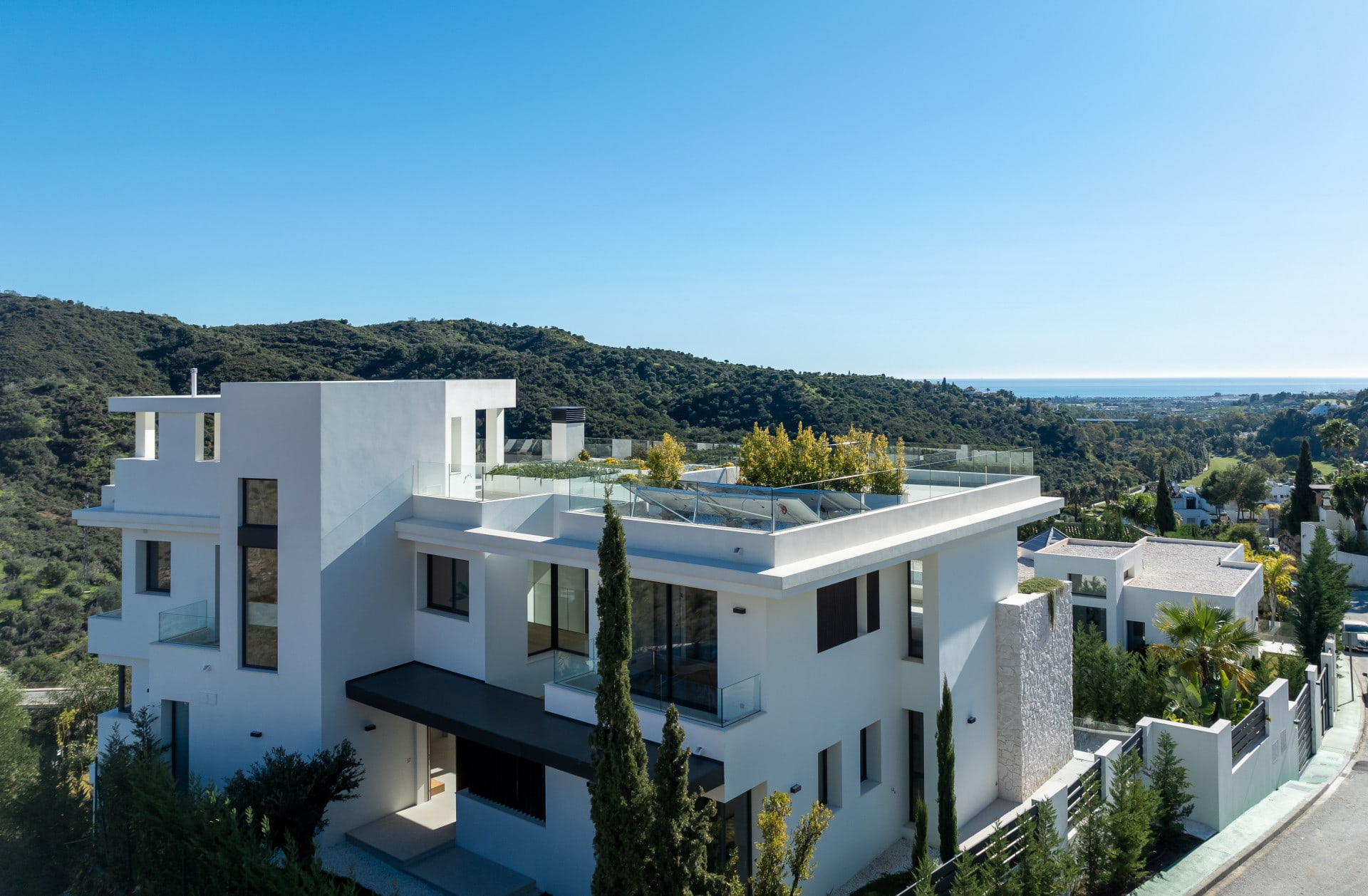 6 Bedroom Villa for Sale in La Quinta, Marbella - €5,250,000 - 000227