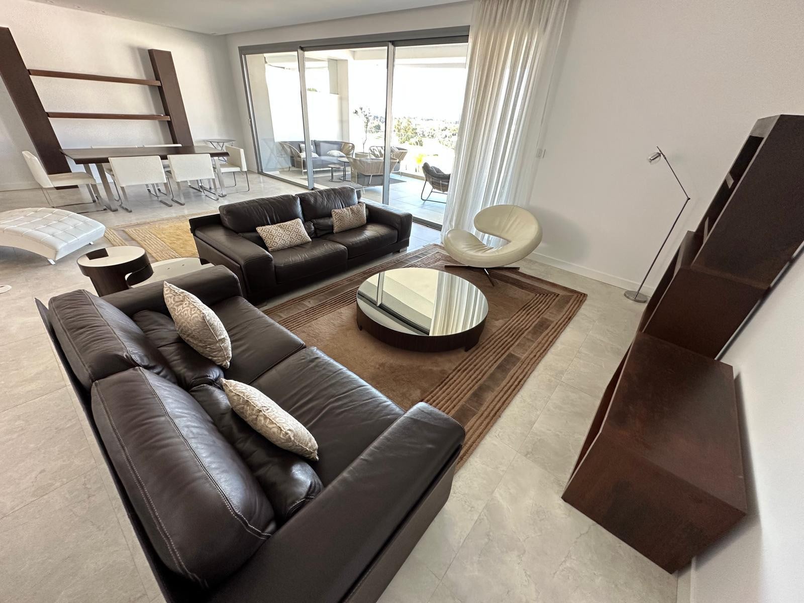 4 Bedroom Apartment for Sale in Marbella Este, Marbella - €1,950,000 - 000229