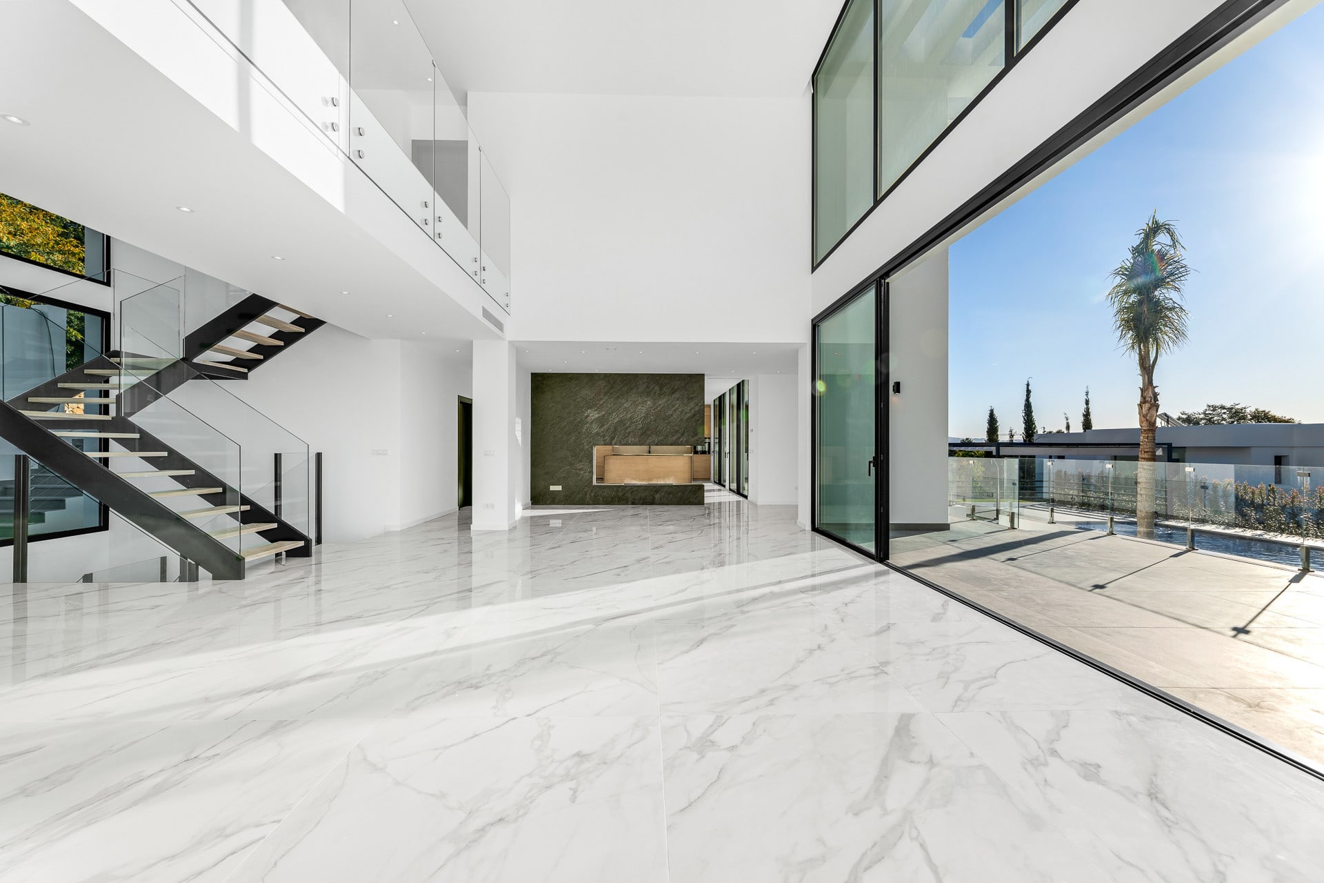 6 Bedroom Villa for Sale in Paraiso Alto, Marbella - €4,000,000 - 000235