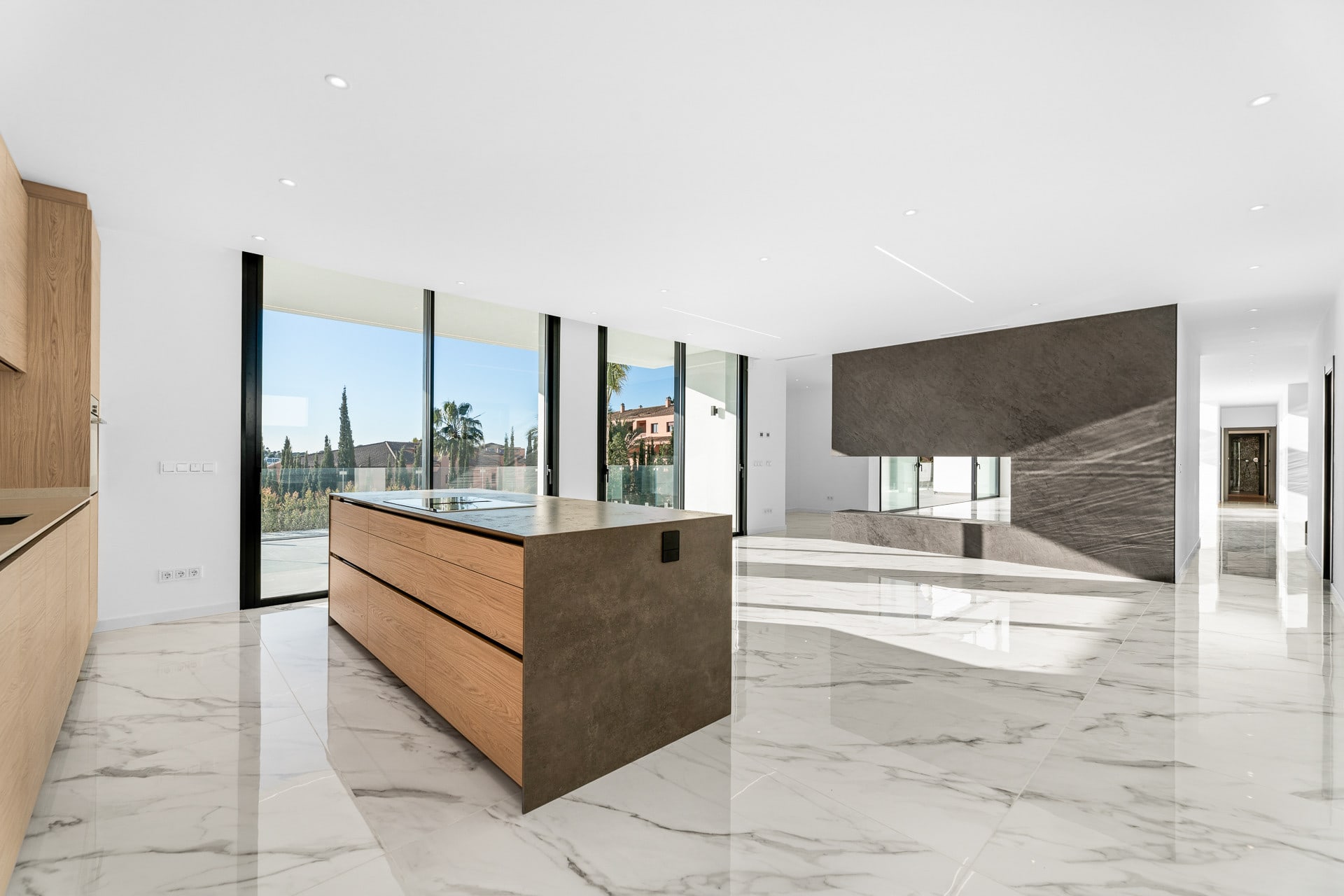 6 Bedroom Villa for Sale in Paraiso Alto, Marbella - €4,000,000 - 000235