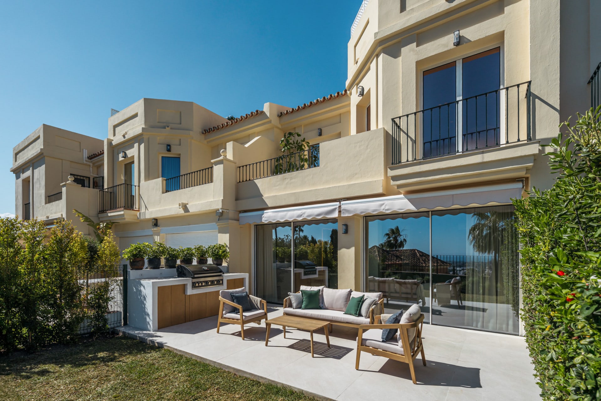 3 Bedroom House for Sale in La Quinta Hills, Marbella - €1,650,000 - 000242