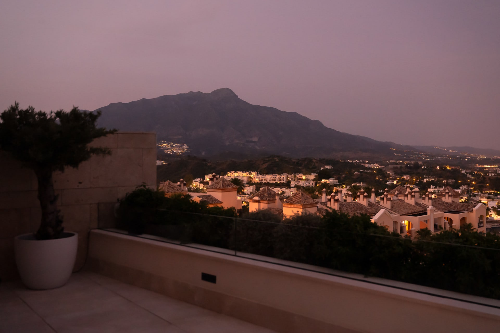 3 Bedroom Apartment for Sale in Monte Halcones, Marbella - €2,295,000 - 000247