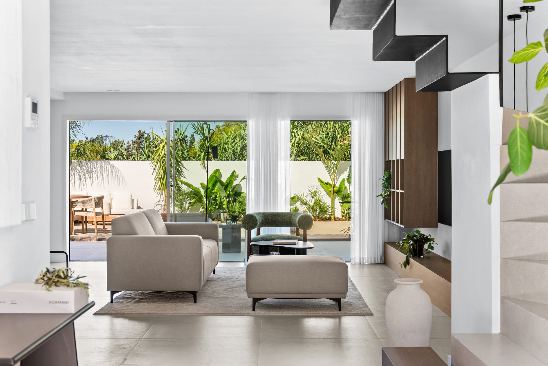 3 Bedroom House for Sale in Nueva Andalucia - Altos del Rodeo, Marbella - €1,395,000 - 000253