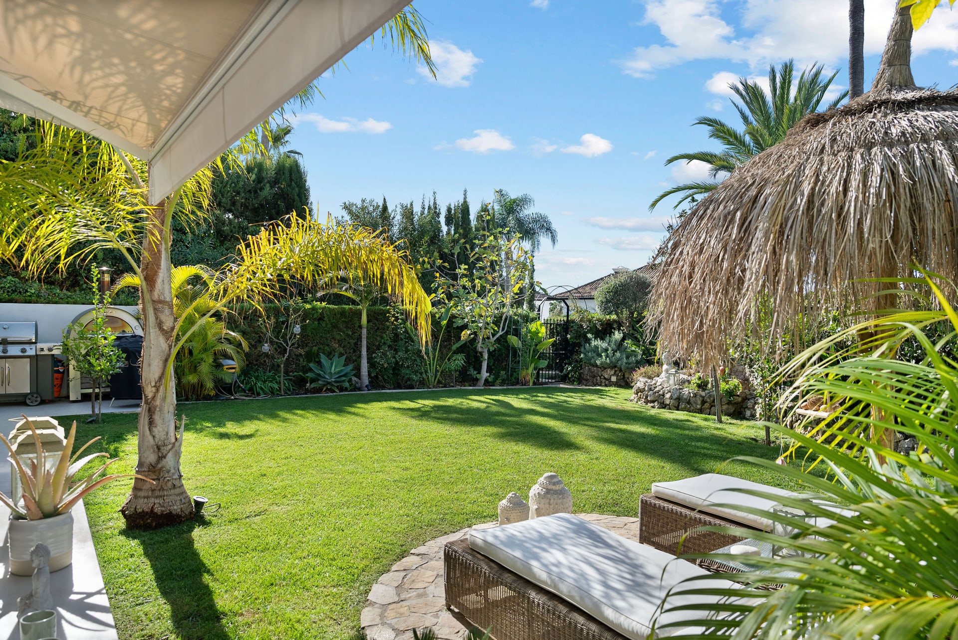 3 Bedroom Duplex for Sale in Nueva Andalucia - Alcores del Golf, Marbella - €1,850,000 - 000256