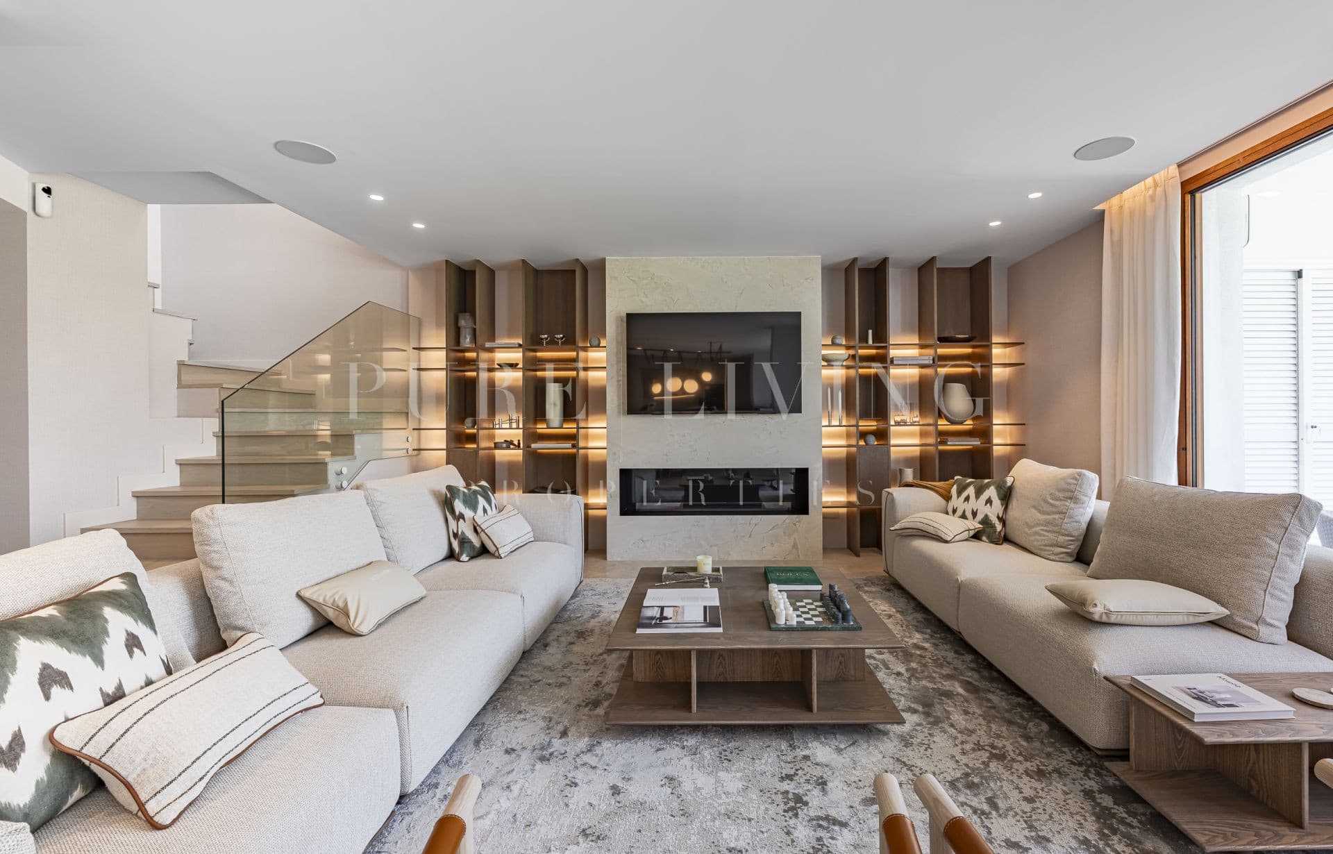4 Bedroom Duplex in Alcores del Golf, Nueva Andalucía, Marbella