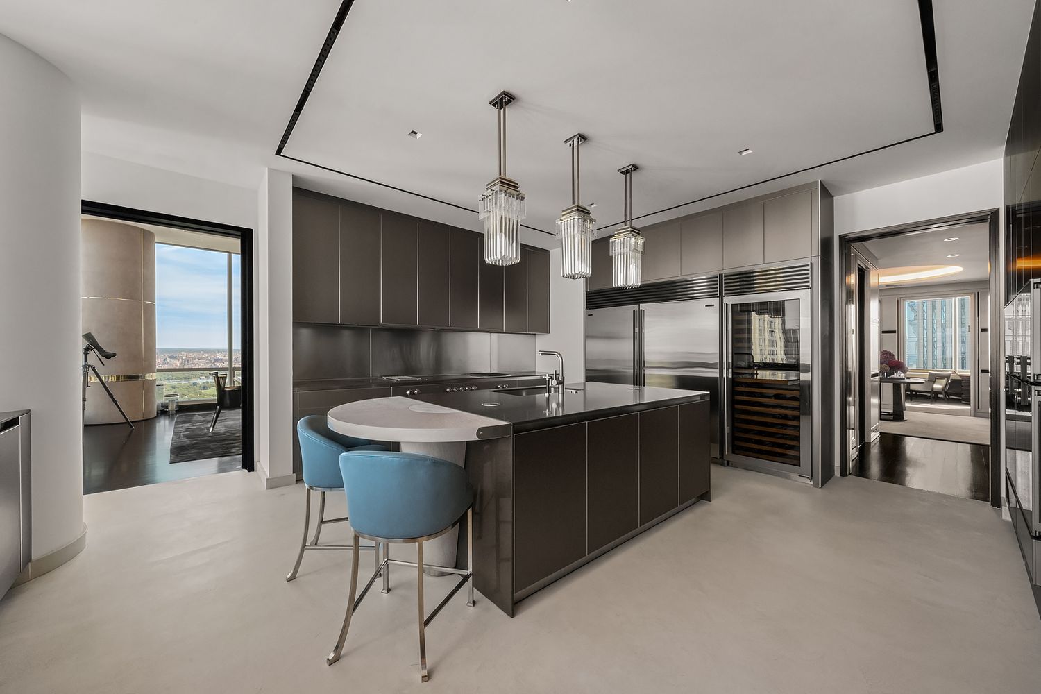 Ultra-Luxury Apartment with 360° views of Central Park in Midtown Manhattan, New York